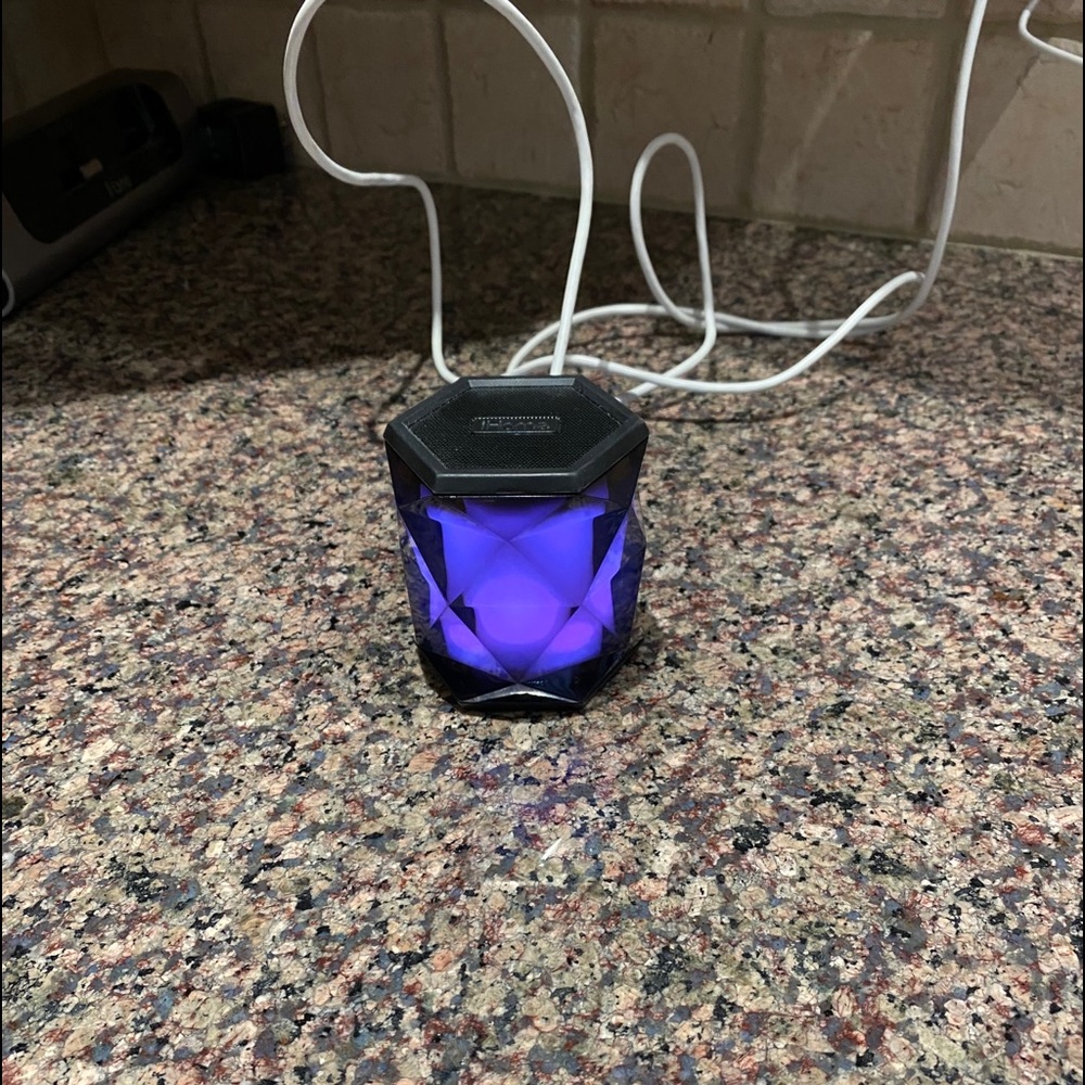 blue tooth light-up speaker